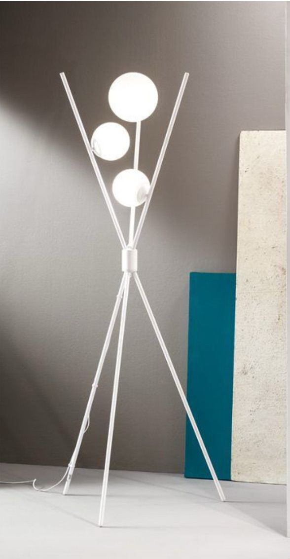 Triple Stick Triple Lamp White iron floor lamp with white glass - 30x150 cm