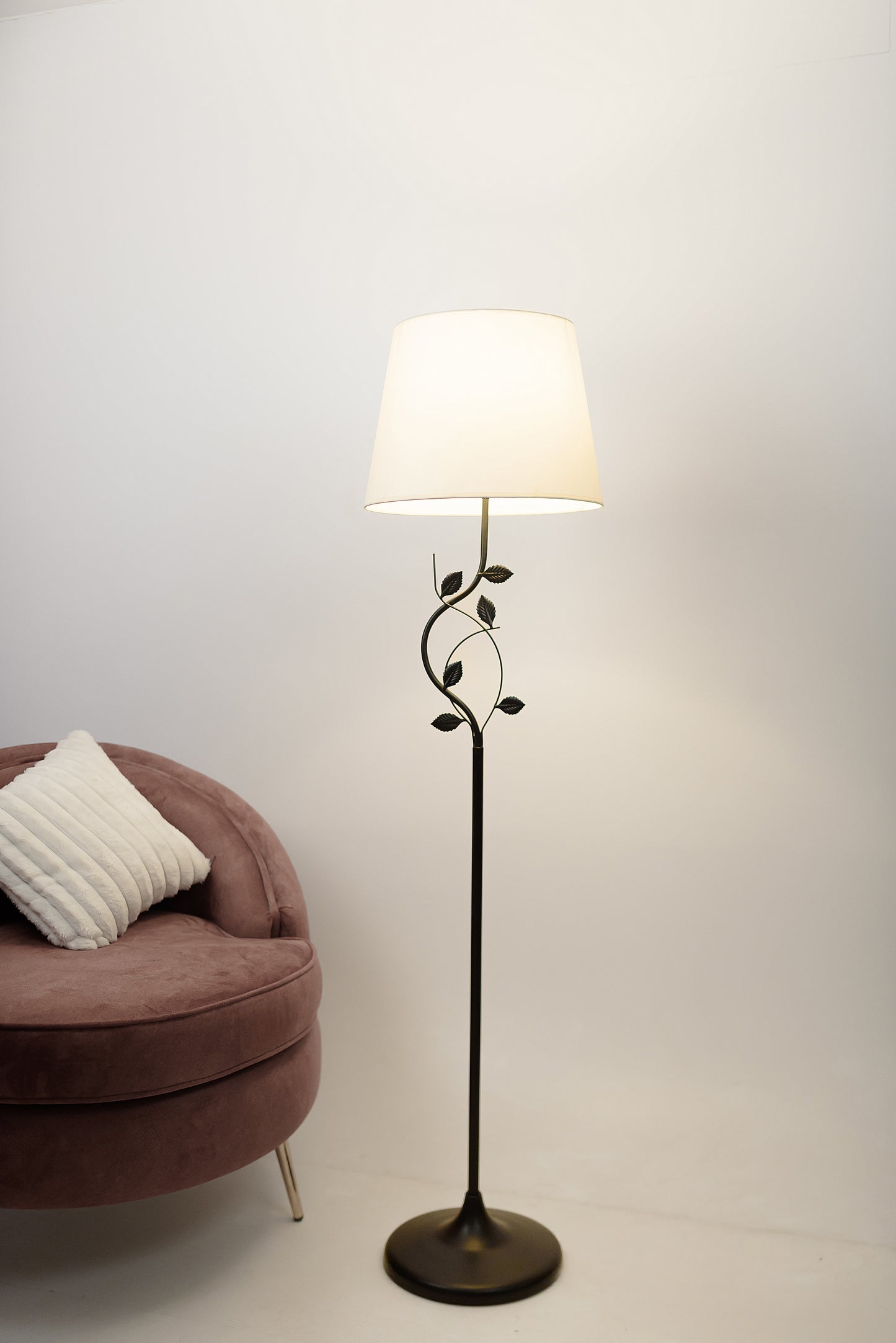 Black iron floor lamp with white shade 40x165 cm