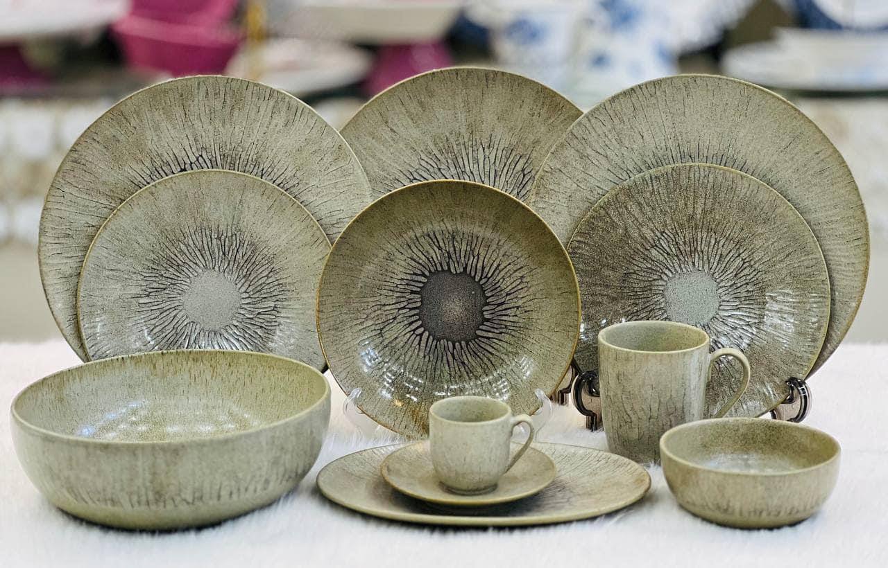 Carolina 46-piece dinner set