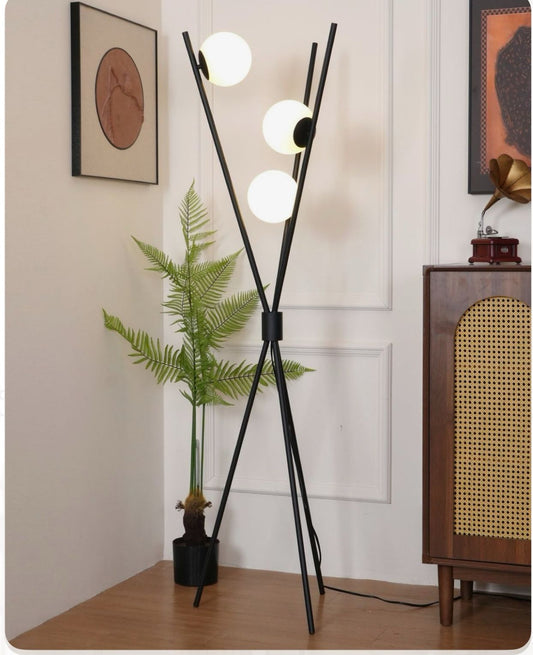 Triple Stick Triple Lamp Black iron floor lamp with white glass - 30x150 cm