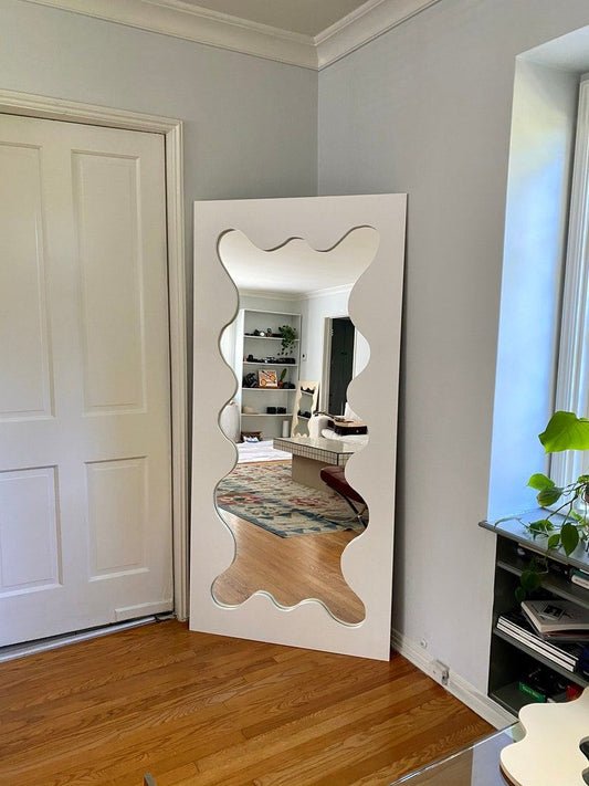 Mirrors and MDF wood designed in a zigzag pattern