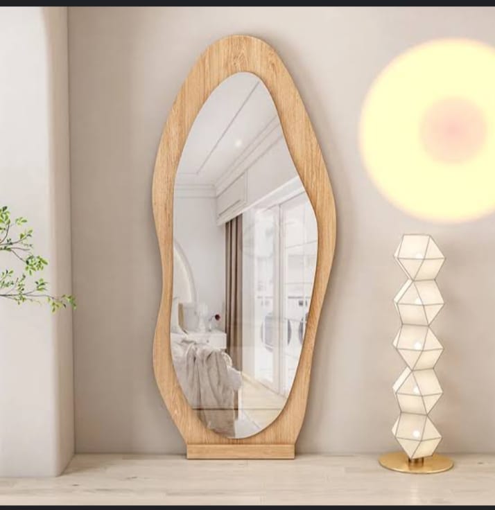 Mirrors and MDF wood designed in a geometric pattern