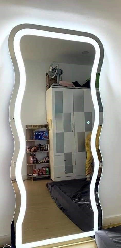 Dr. Grish's silver mirrors offer an unprecedented touch of elegance and beauty.