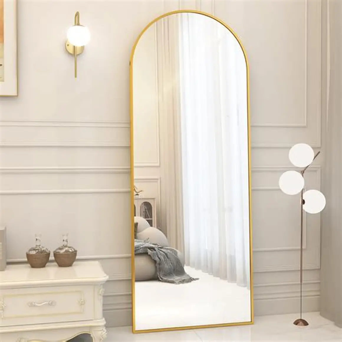 مرايا بإطارات معدنية